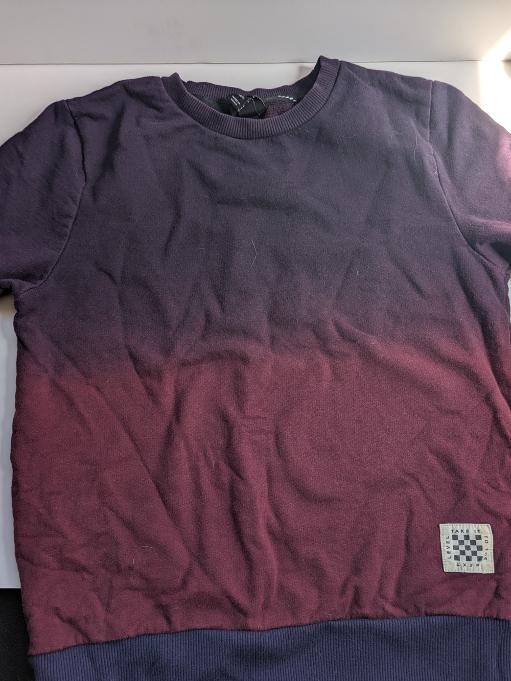 Boy's Ombre Crewneck Sweater in Navy Blue and Maroon Volcum Size 8/10